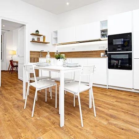Guyau Ii - Somptueux 2pieces-carre D'or Menton-plage 1 Minute Appartement *